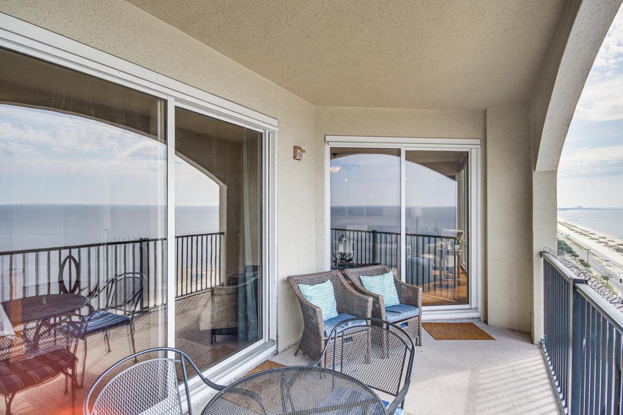 Sleek Gulfport Condo With Ocean Views And Pool Access! Extérieur photo